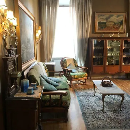 Maison Leone Iv